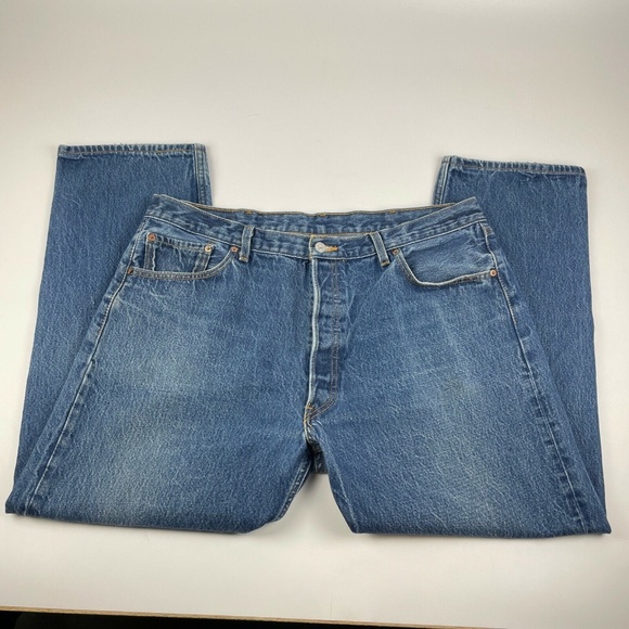 Levi's 501xx Men's 42x32 (inseam is 28.5) Button Fly Denim Jeans Medium Wash - Picture 1 of 7